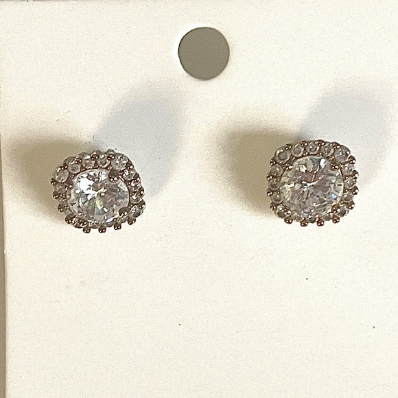 ✨4 for $15✨ Francesca's Collection Faux Diamond earrings with halo - Picture 1 of 1